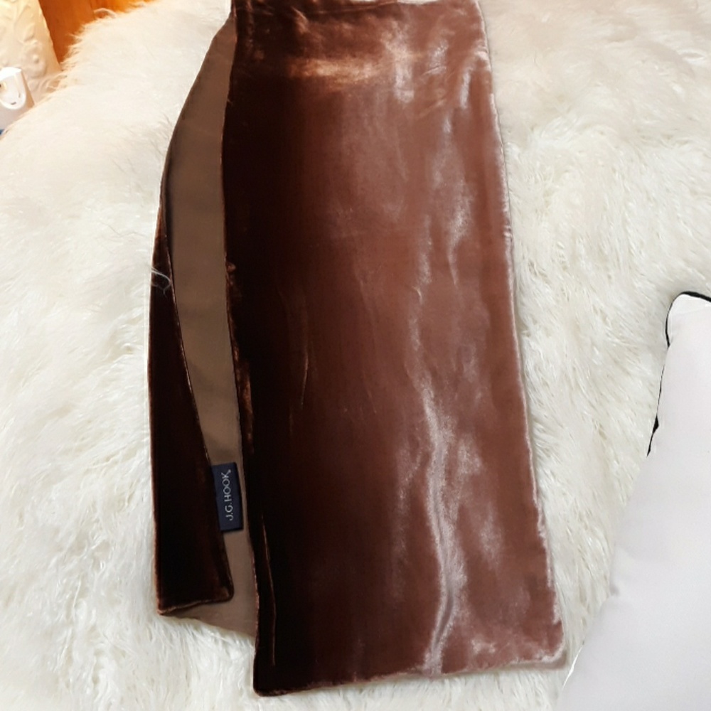 J G Hook velvet scarf